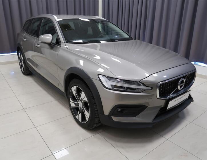 Volvo V60 3