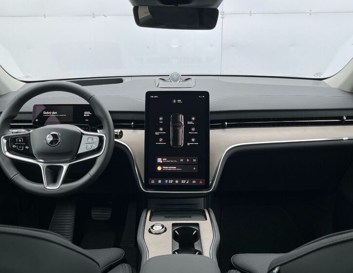Volvo EX90 15
