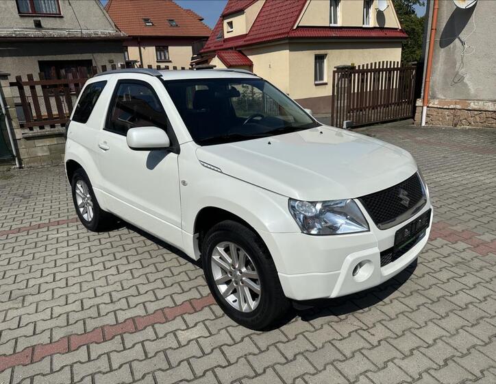 Suzuki Grand Vitara 1