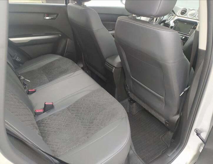Suzuki Vitara 8