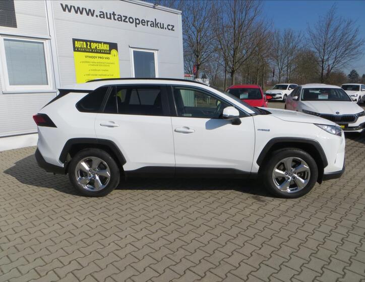 Toyota RAV4 11