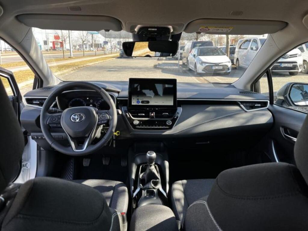 Toyota Corolla 13