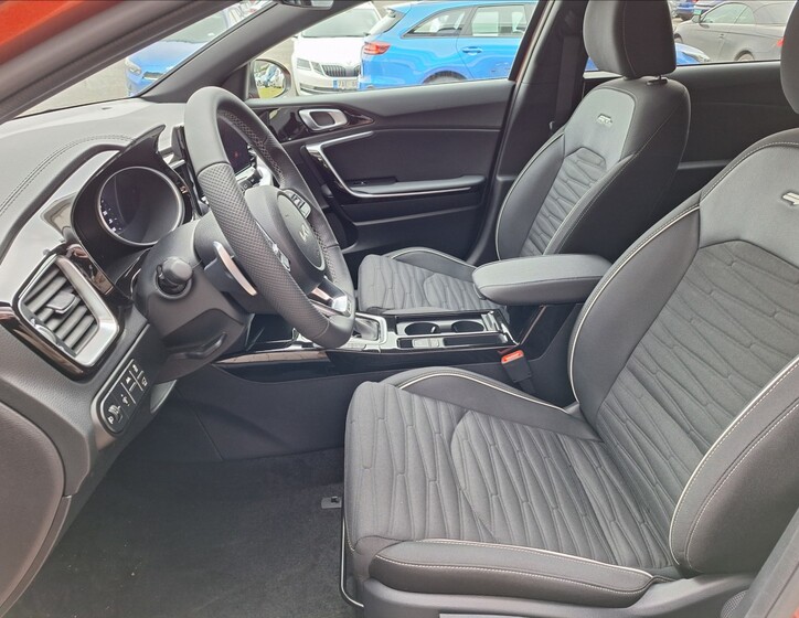 KIA ProCeed 6