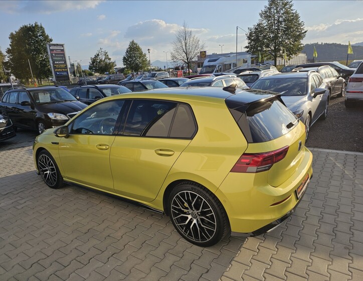 Volkswagen Golf 9