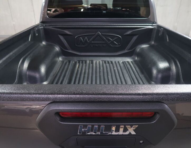 Toyota Hilux 11