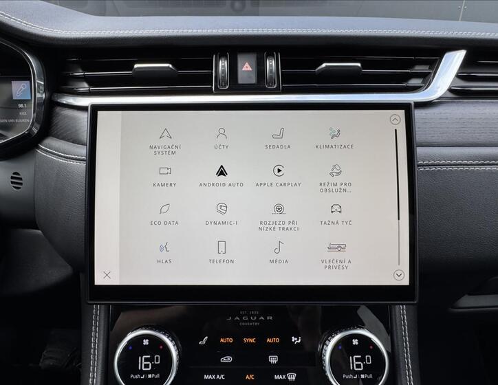 Jaguar F-Pace 16