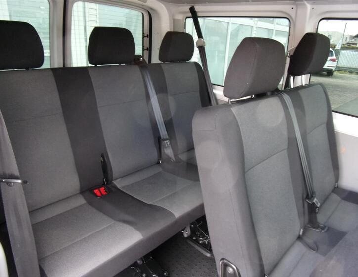 Volkswagen Transporter 12