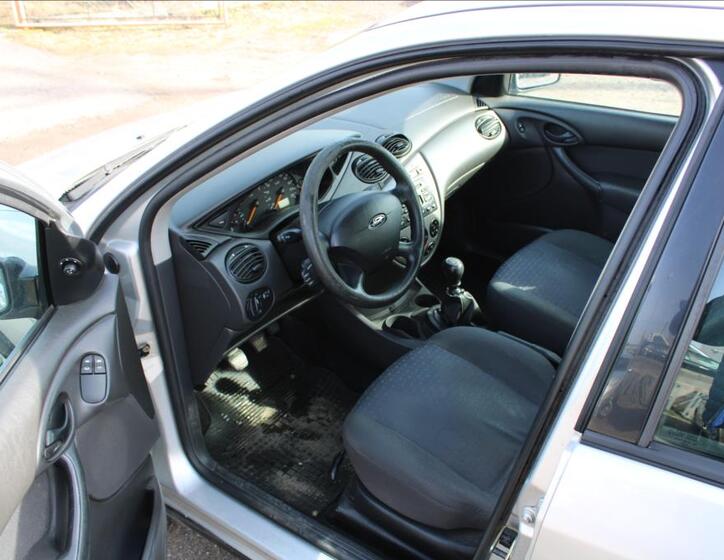Ford Focus 9