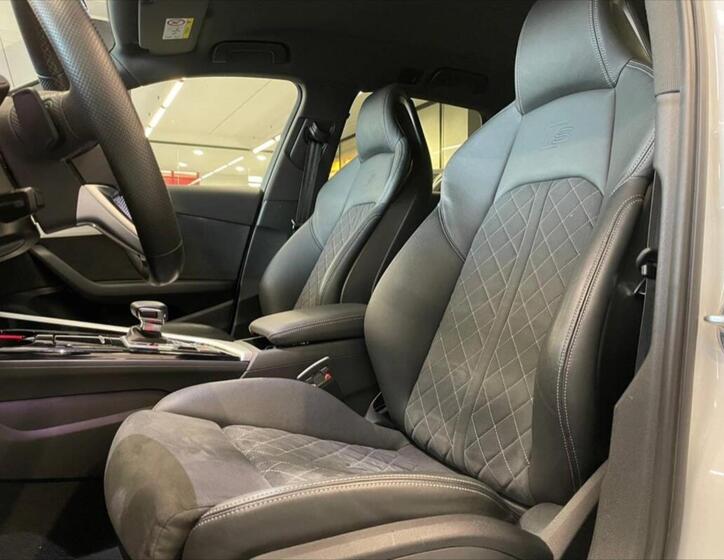 Audi S4 7