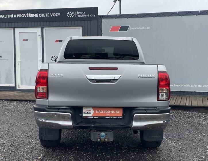 Toyota Hilux 5