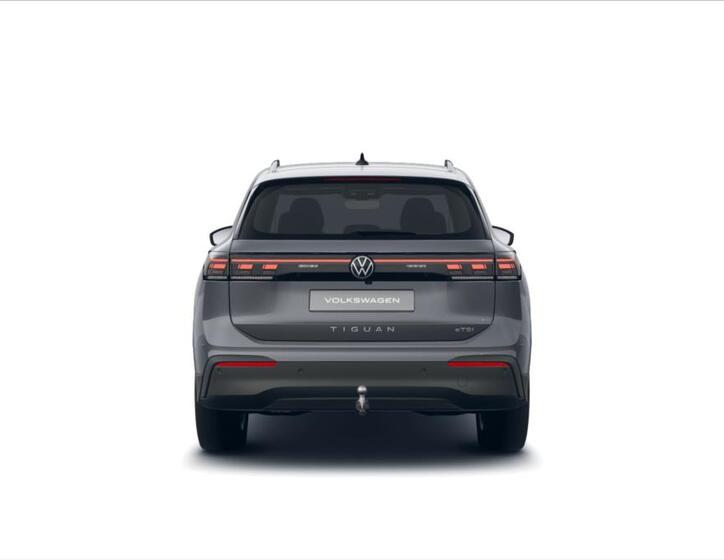 Volkswagen Tiguan 8