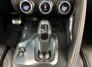 Jaguar E-Pace 21