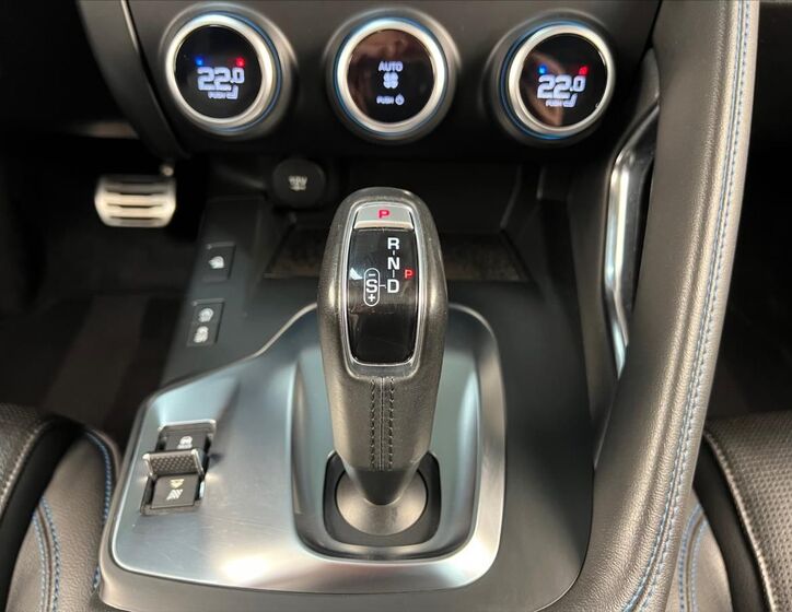 Jaguar E-Pace 21