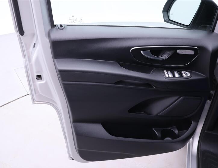 Mercedes-Benz Vito 11