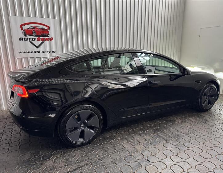 Tesla Model 3 9