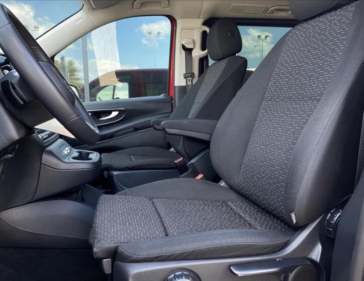 Mercedes-Benz Vito 10
