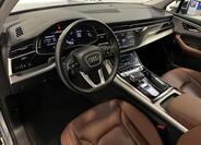 Audi Q7 6