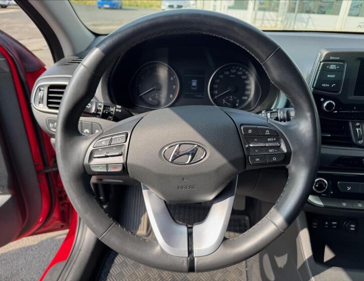 Hyundai i30 14