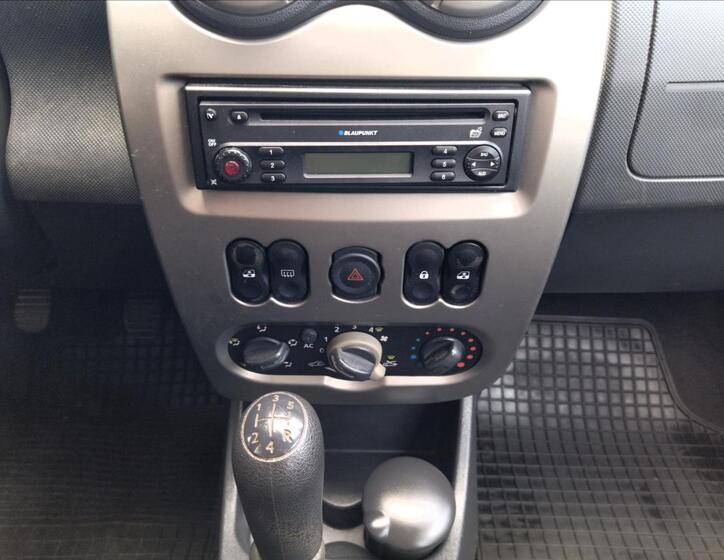 Dacia Sandero 12