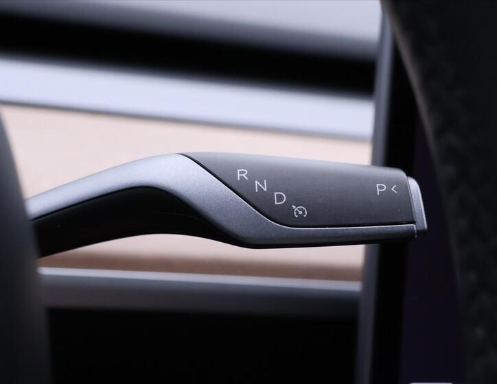 Tesla Model 3 20