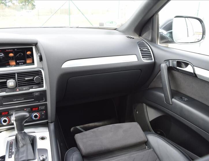 Audi Q7 26