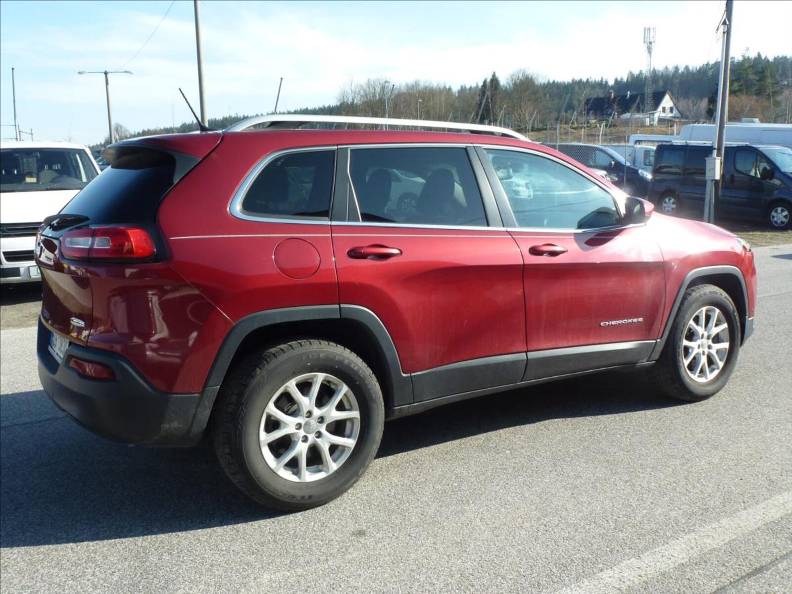 Jeep Cherokee 8