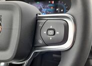 Volvo XC40 18