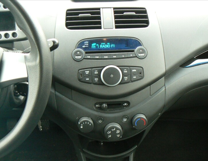 Chevrolet Spark 13