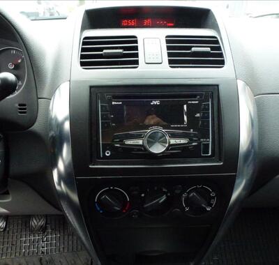 Suzuki SX4 33