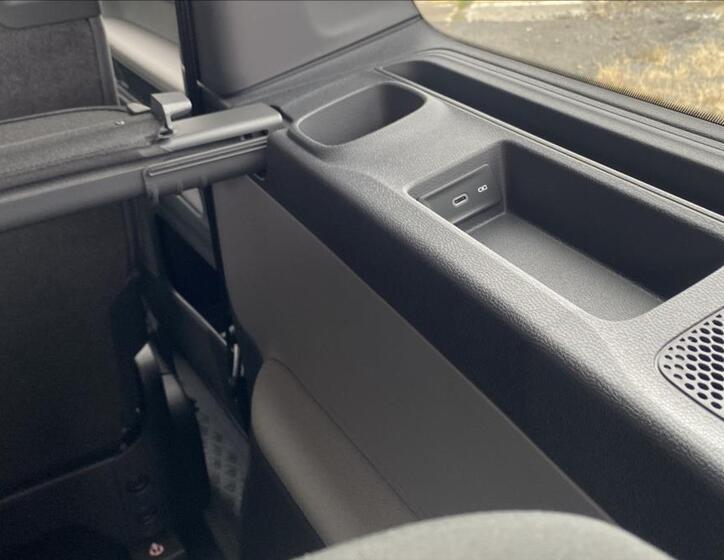 Volkswagen ID.Buzz 16