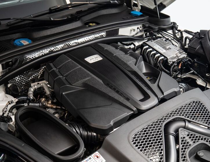 Porsche Macan 18
