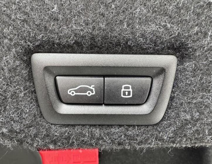 BMW i5 16