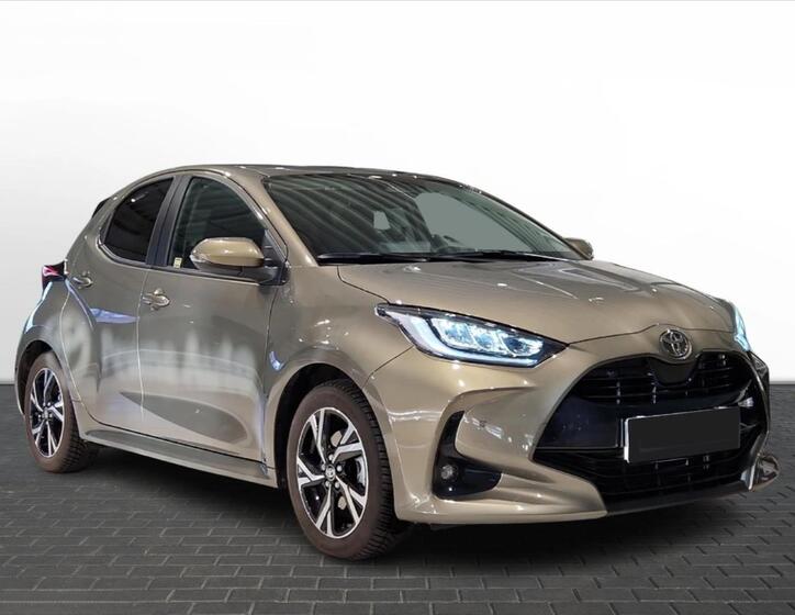 Toyota Yaris 1