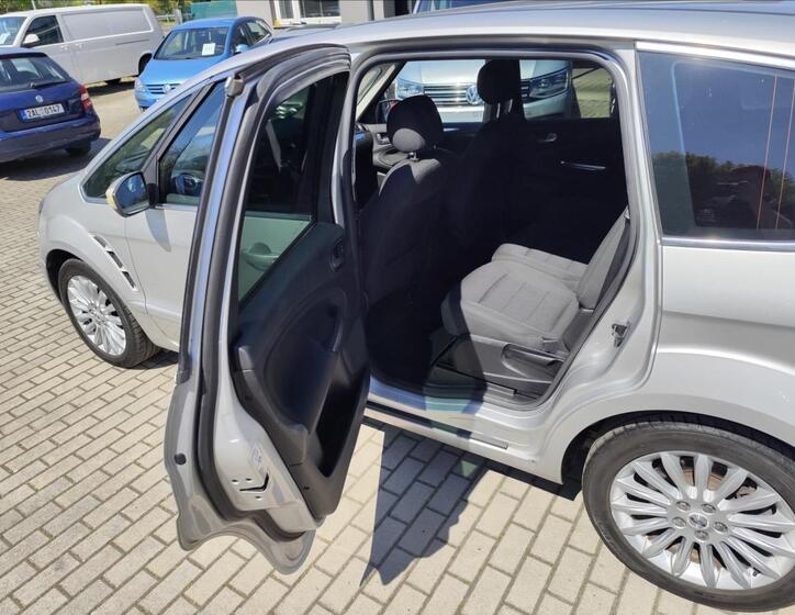 Ford S-MAX 29