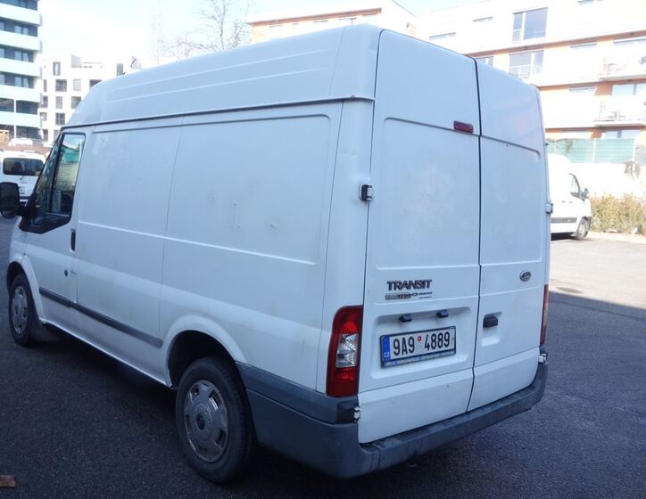 Ford Transit 9