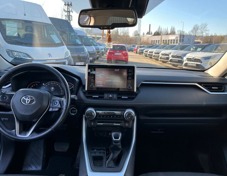 Toyota RAV4 17