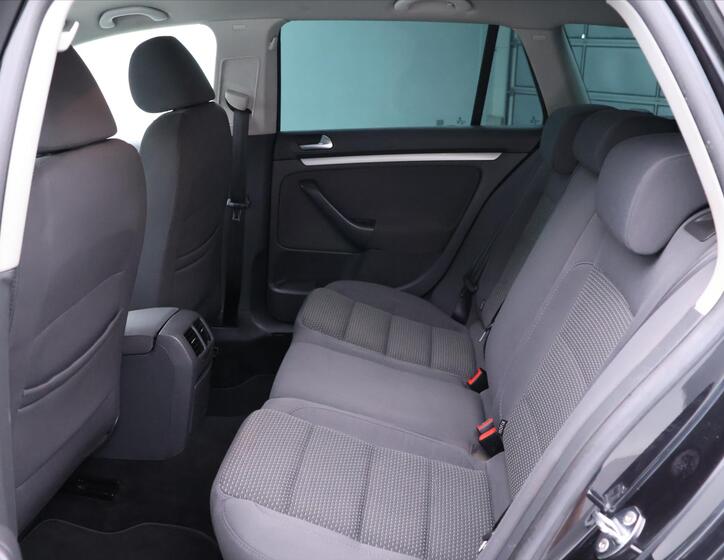 Volkswagen Golf 13