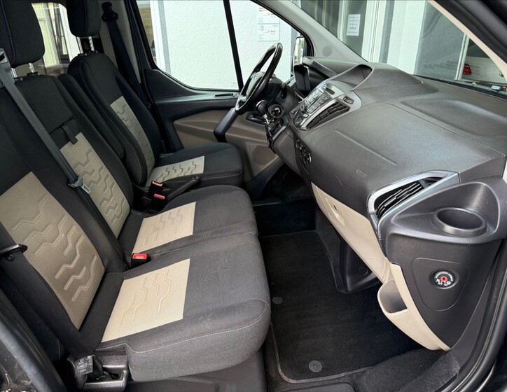 Ford Transit Custom 12