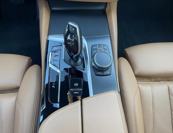BMW Řada 5 11