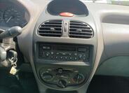 Peugeot 206 15