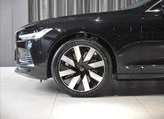 Volvo V90 8
