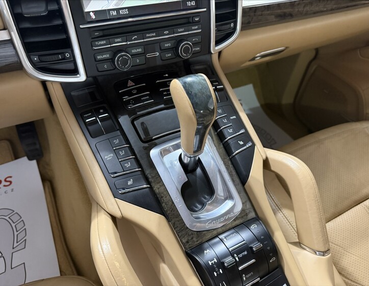 Porsche Cayenne 14