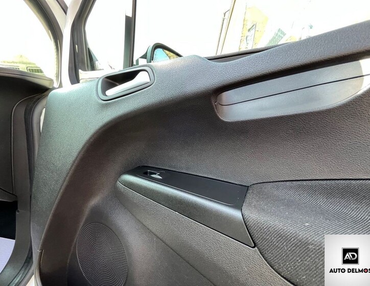 Ford Transit Courier 54