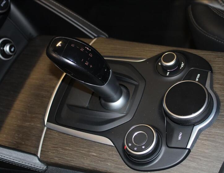 Alfa Romeo Stelvio 47