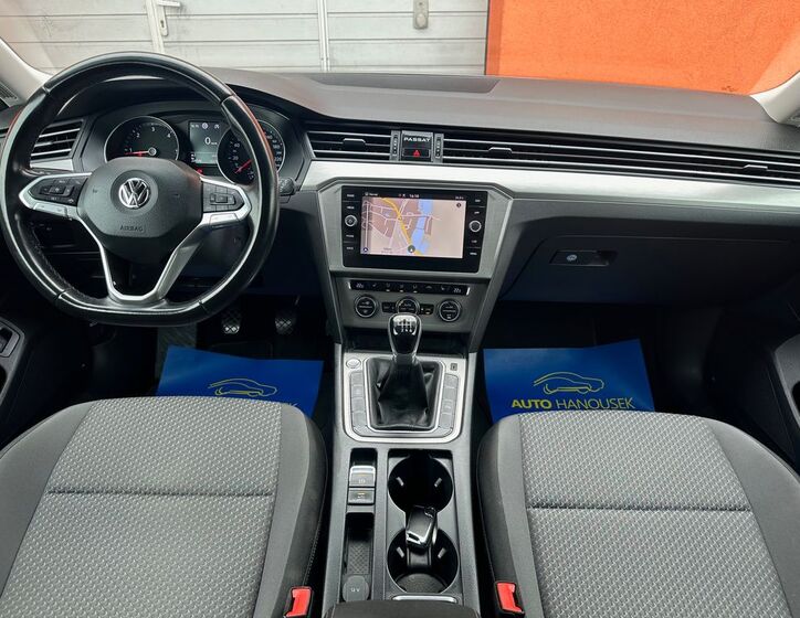 Volkswagen Passat 9