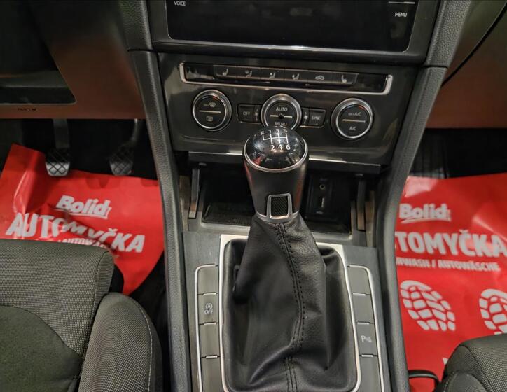 Volkswagen Golf 18