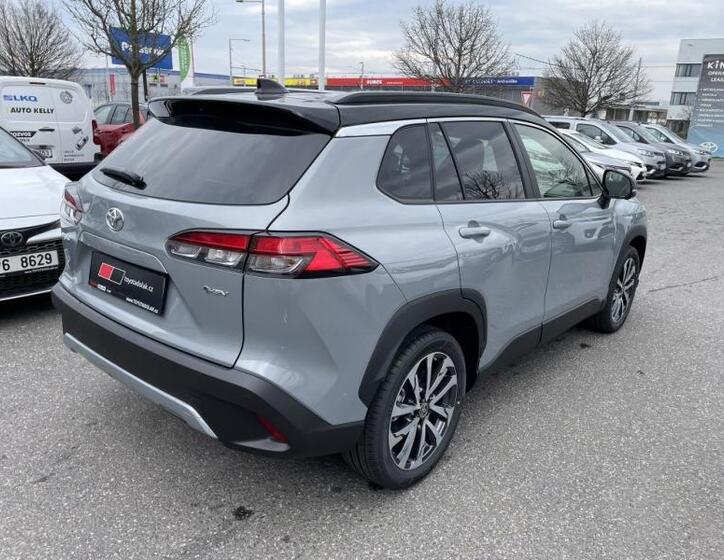 Toyota Corolla Cross 5