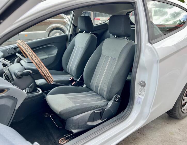 Ford Fiesta 9