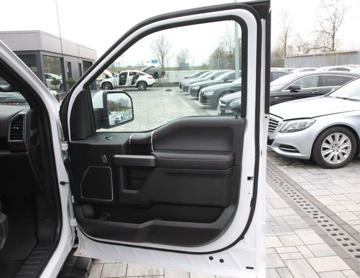 Ford F-150 25