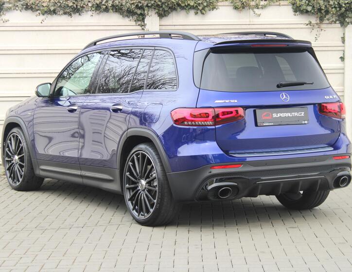 Mercedes-Benz GLB 4